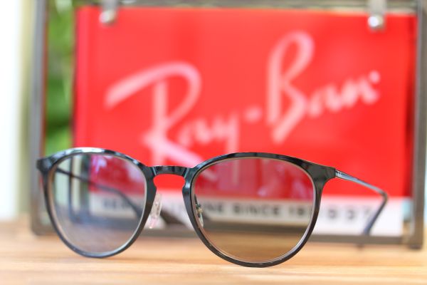 Ray-Ban