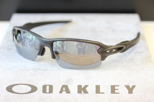 OAKLEY