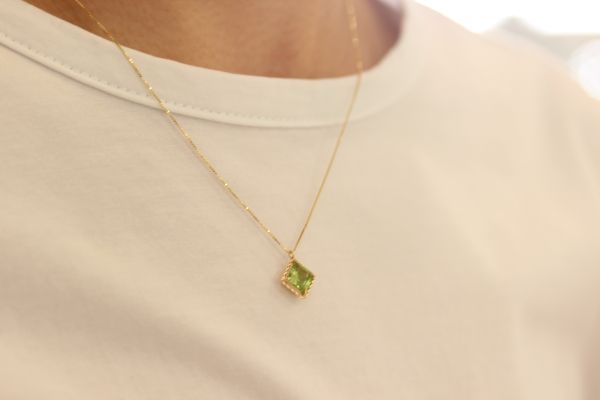 ペリドットネックレス