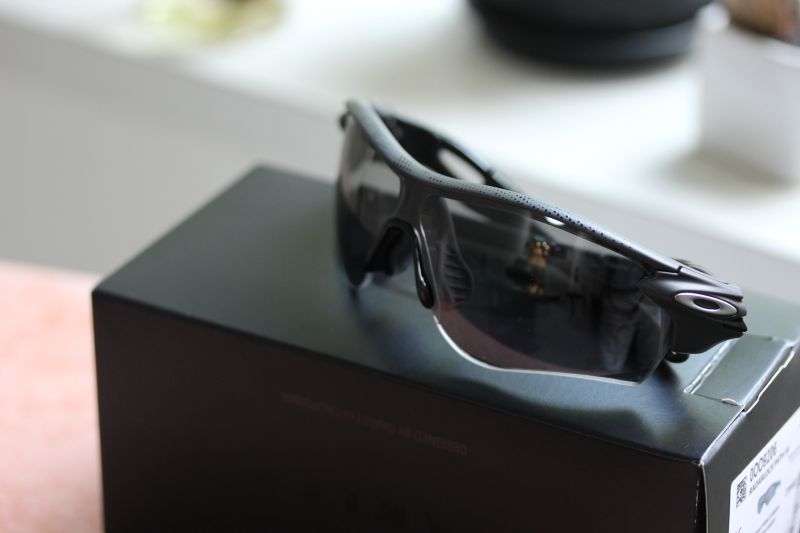 OAKLEY