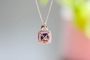 アメジストネックレス