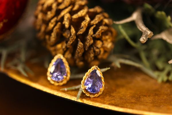 タンザナイトピアス