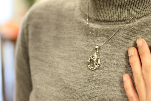 ホースペンダント