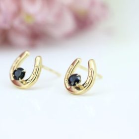 K10YG馬蹄ピアス