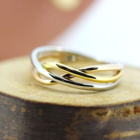 スリーカラーリング