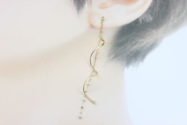 K10YGピアス