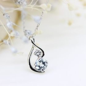 アクアマリンネックレス